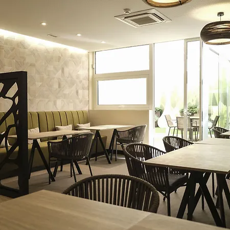 Ξενοδοχείο The Leaf Boutique - Adults Only