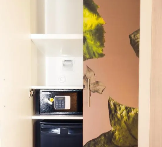 Ξενοδοχείο The Leaf Boutique - Adults Only 3*