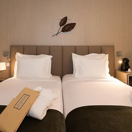 Отель The Leaf Boutique - Adults Only 4*