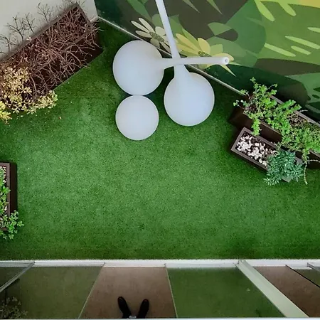 Отель The Leaf Boutique - Adults Only 4*