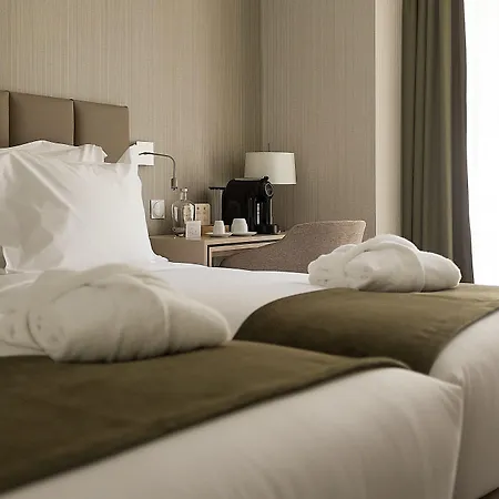 The Leaf Boutique - Adults Only 3*